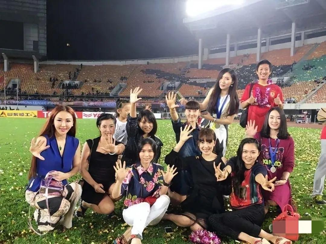 国足太太团的身材和颜值担当,国足太太团身材排行