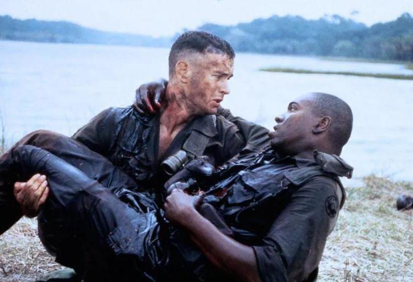 阿甘正传中蕴含的西方文化,电影阿甘正传体现的美国价值观