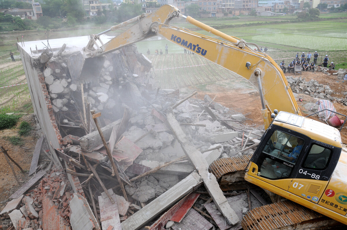 违规加盖房屋强制拆除的最新政策,旧房翻建加盖属于违建吗