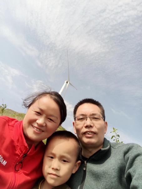 险峻山路翻山越岭,一波三折的登山