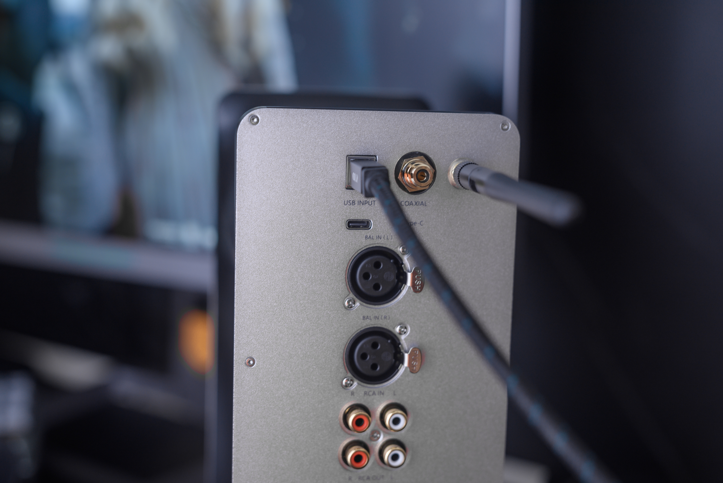 精悍如流星纯粹如清泉——简评HIFIMAN立式解码耳放一体机EF600