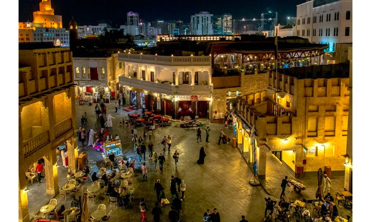 英国太太团包下豪华游轮,英格兰太太团入住多哈港豪华游轮