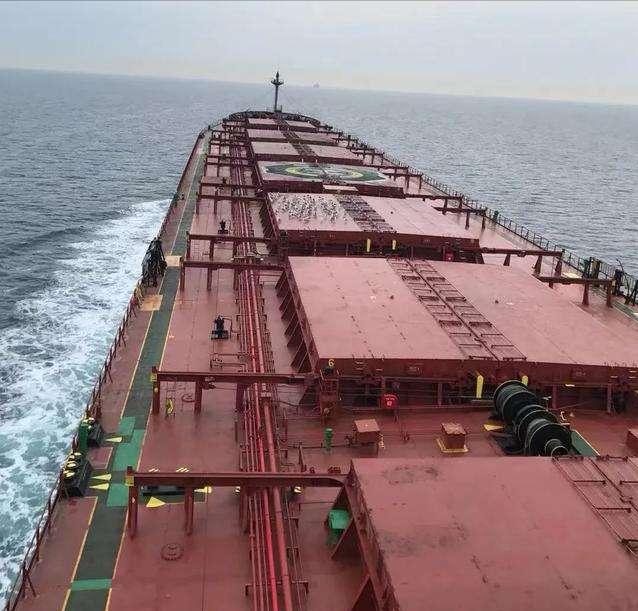 普通海员一月一万多值不值得去,月薪过万的海员在船上一天干什么