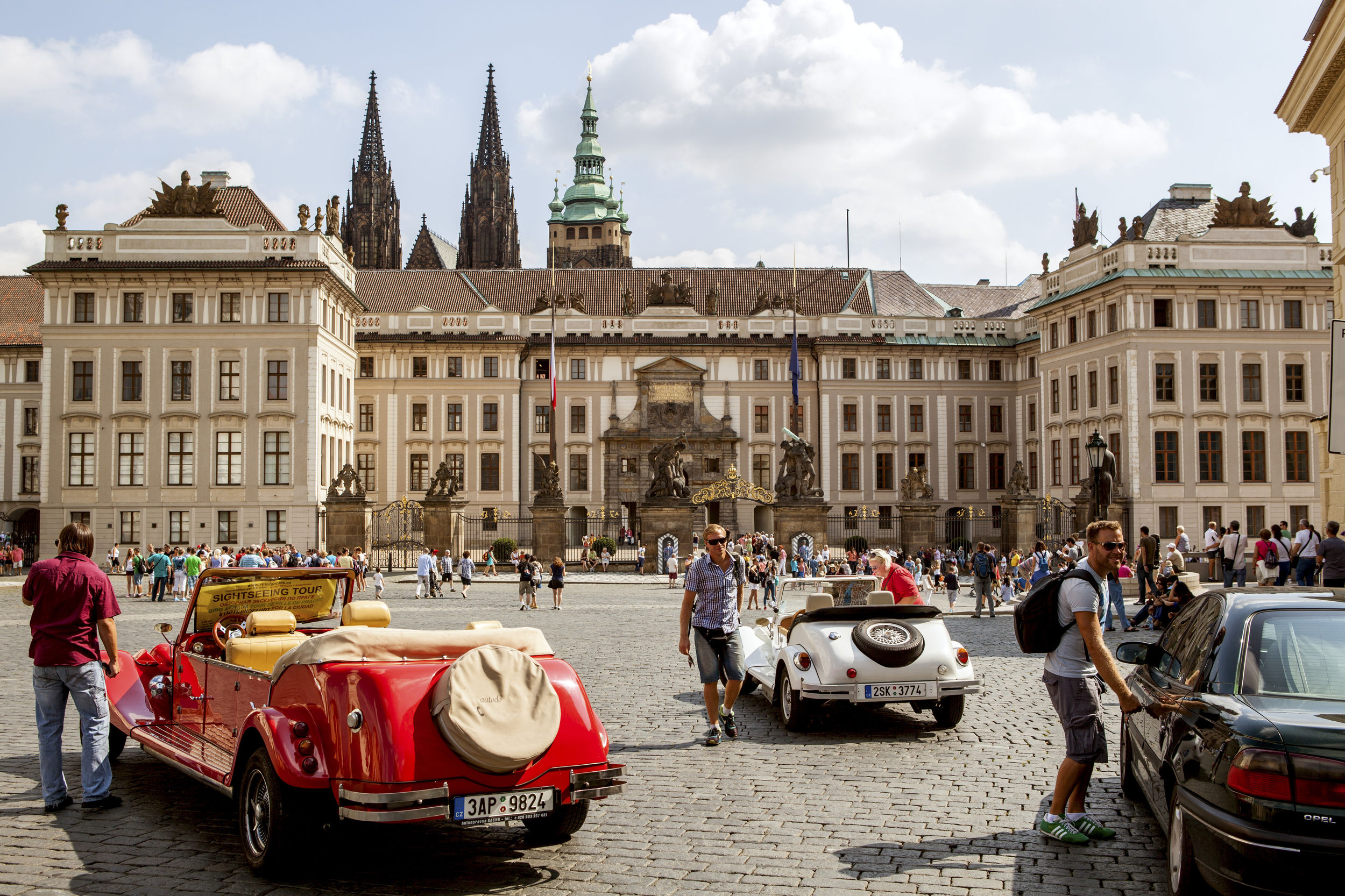 捷克，明明是发达国家，为何甘做情色服务的“集散地”？