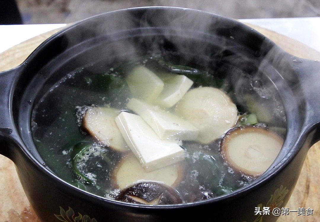 夏天喝的养生粥有哪些,分享3道适合中老年人喝的养生汤