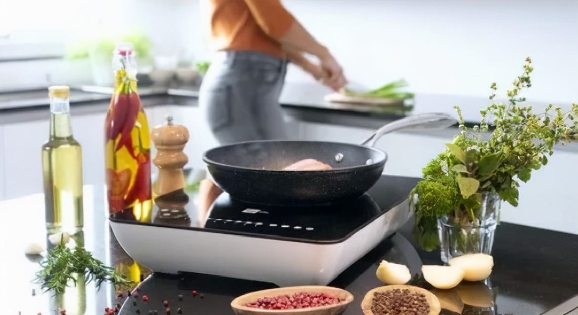 电磁炉与电陶炉的区别哪个更耐用,电陶炉与电磁炉区别哪个耐用