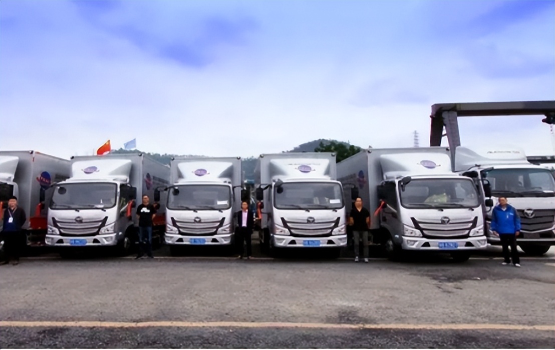 从年入38万的精英到拼命的加班人,中港司机怎么变化这么大?