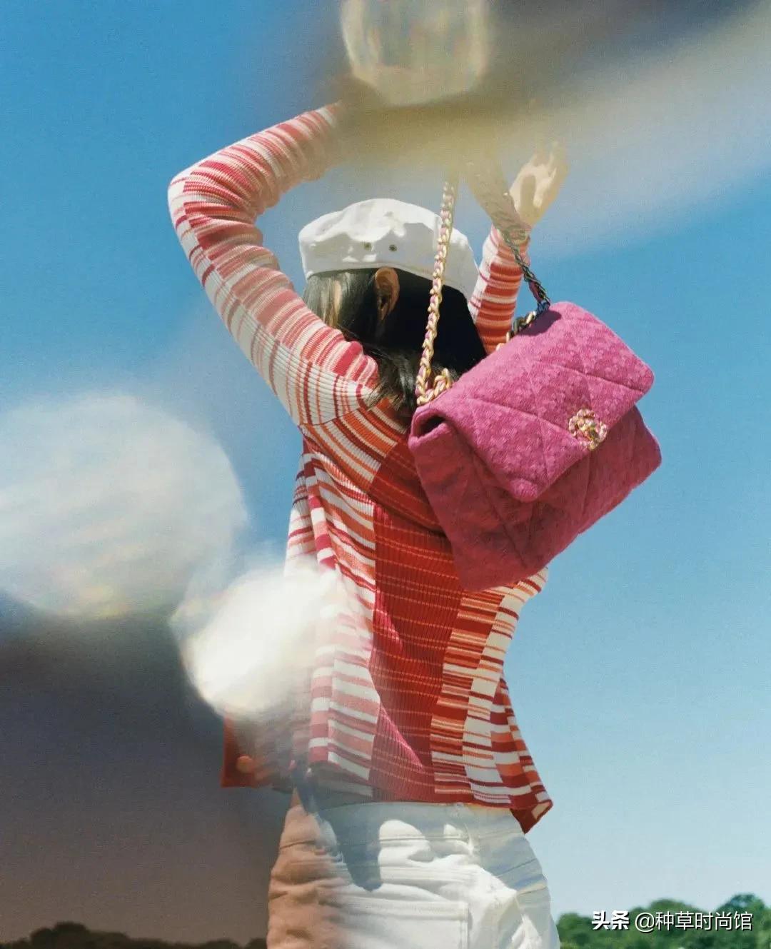 大牌包包入门推荐3000左右黑色,今年最值得入手的大牌包包推荐