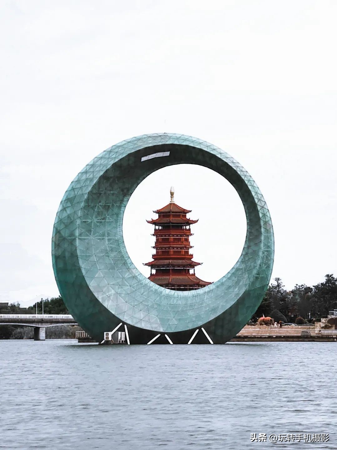 如何拍出好看的下雨天夜晚照片,雨天如何拍摄有温度的照片