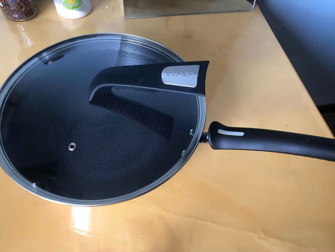 炒菜易粘锅糊底？那就试试这款苏泊尔炒锅吧