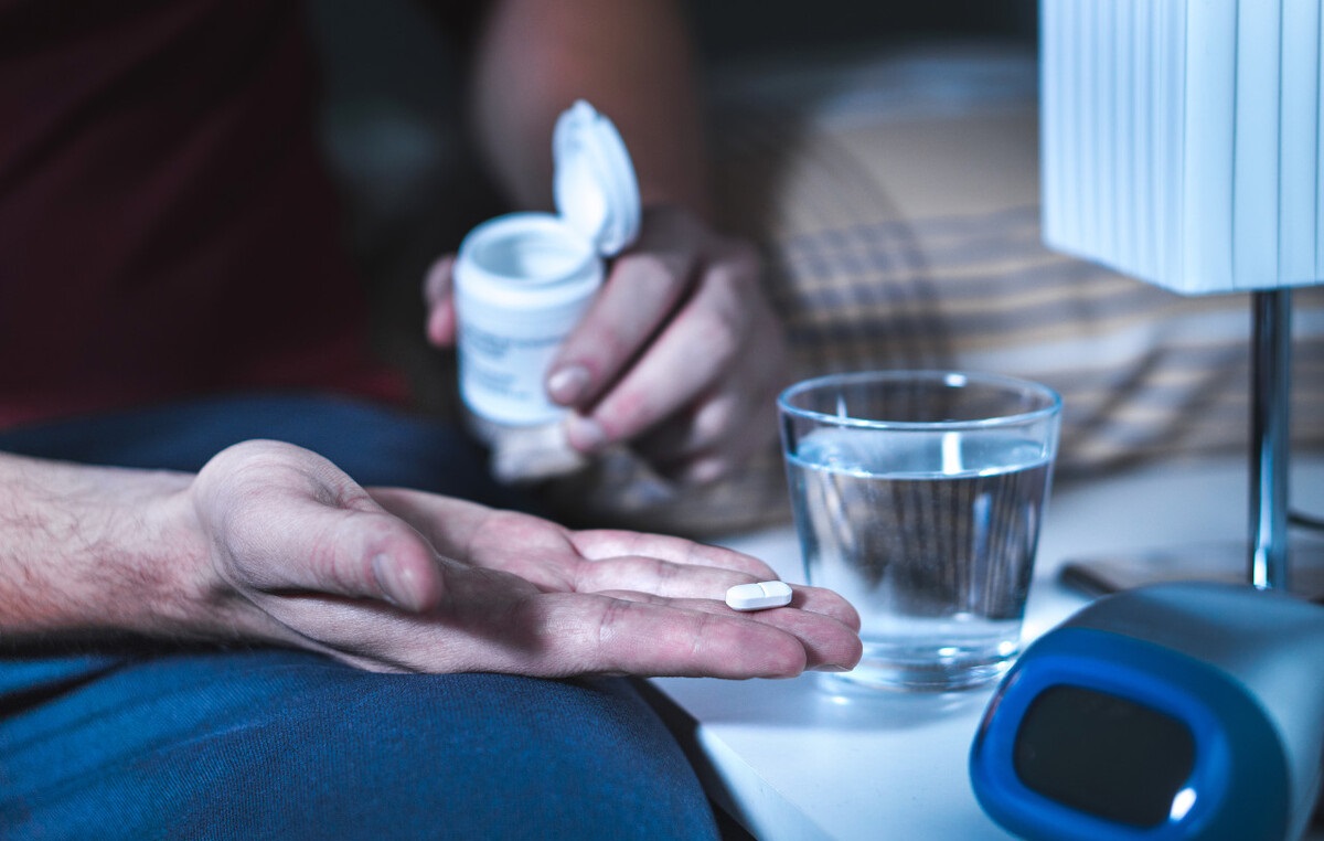 老年人失眠能吃劳拉西泮吗,老年人镇静助眠药