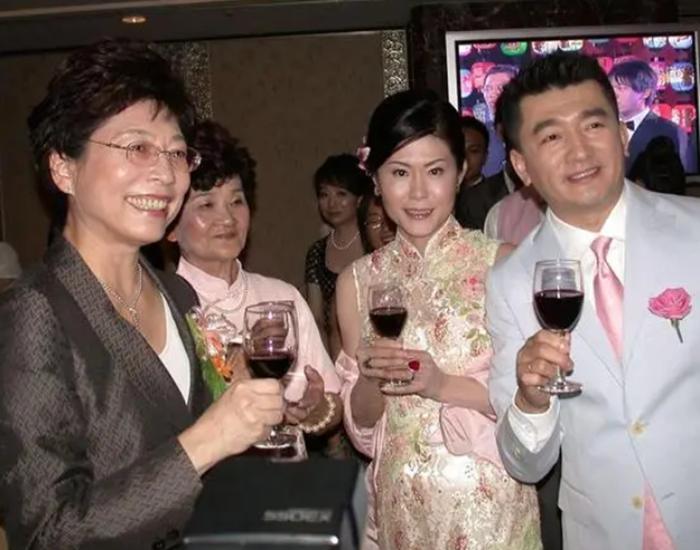 台湾首富身价430亿,台湾富豪500亿身价