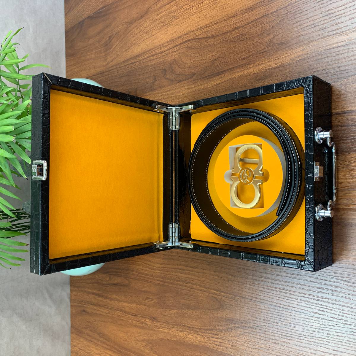 焚驰手工腰带，尽显男士尊贵品位