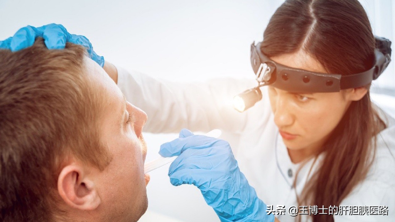 门诊大夫和手术大夫是同一个人嘛,门诊医生和住院医生哪个医术高