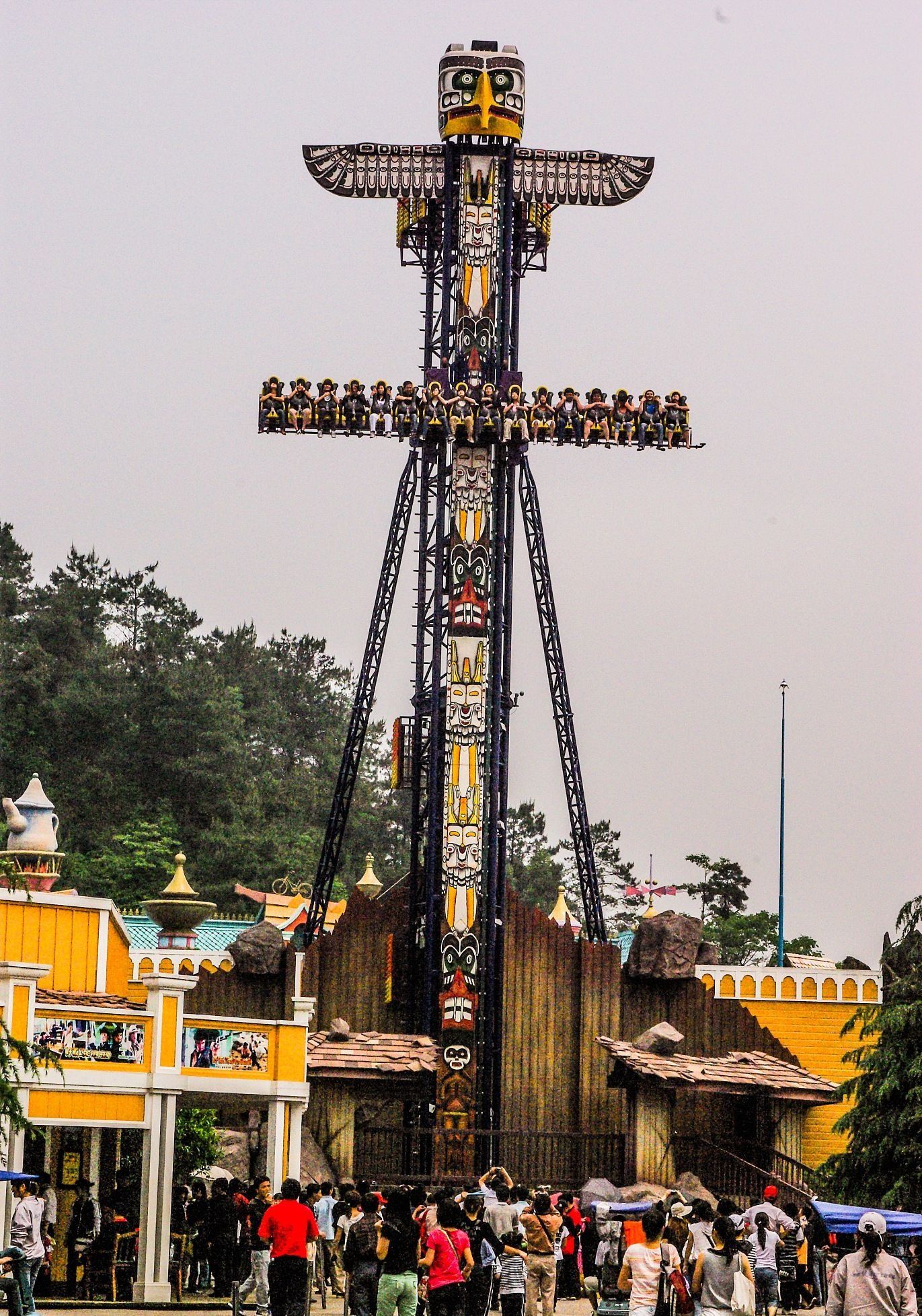 上海欢乐谷过山车视频,上海欢乐谷古木游龙