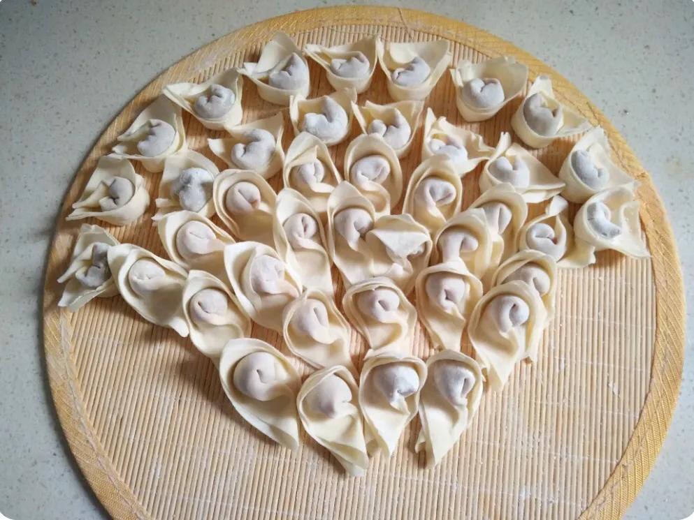 镇上肉包肚子疼，怎么办，不吃是不可无可能的