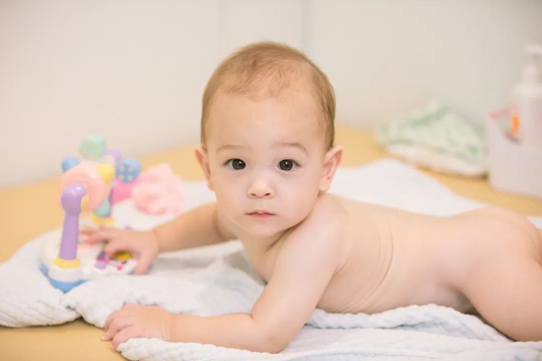 用这几招轻松解决宝宝的红屁屁,宝宝红屁屁家庭小妙招