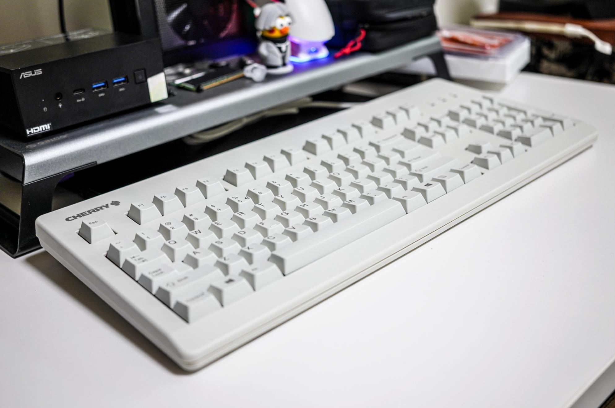 cherry轴入门机械键盘推荐,cherry键盘银轴和茶轴对比