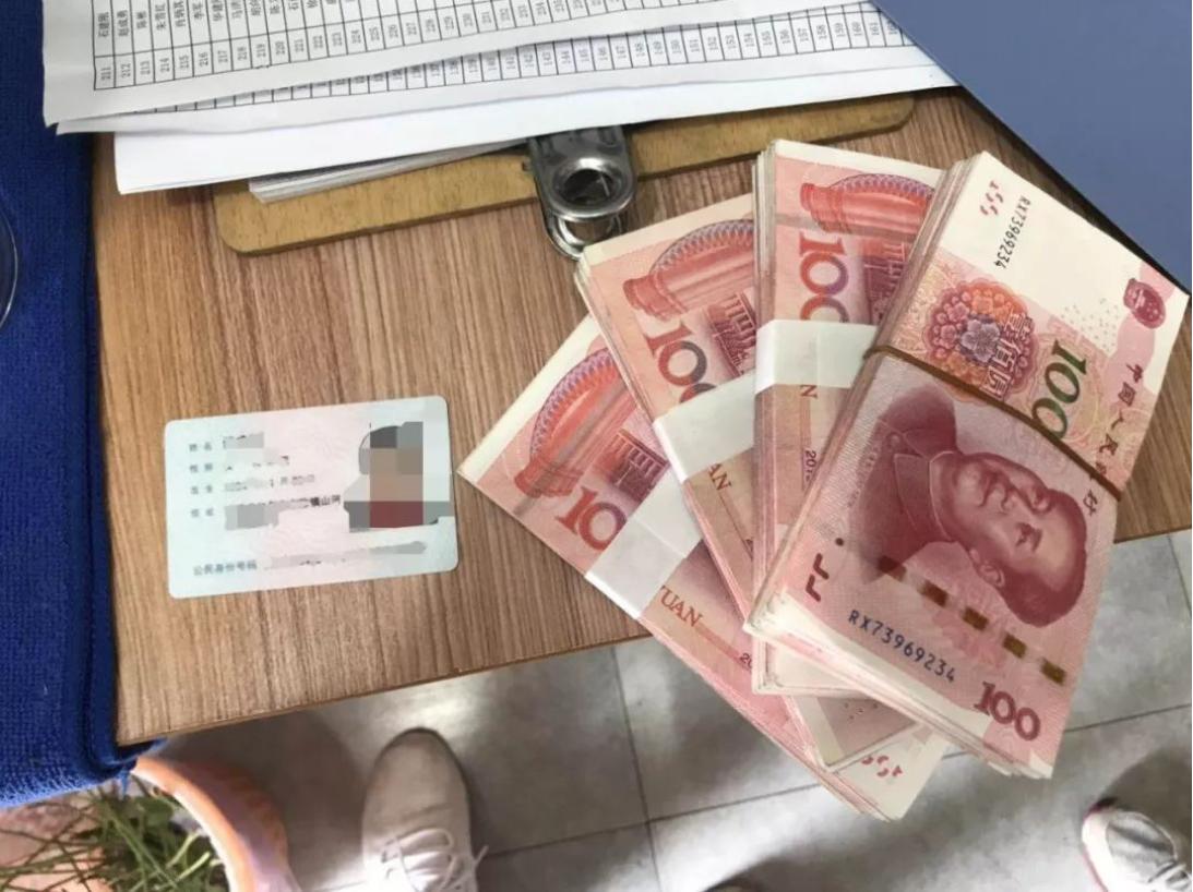 河北女子花10万买长城人寿分红险,河北女子交近10年保险