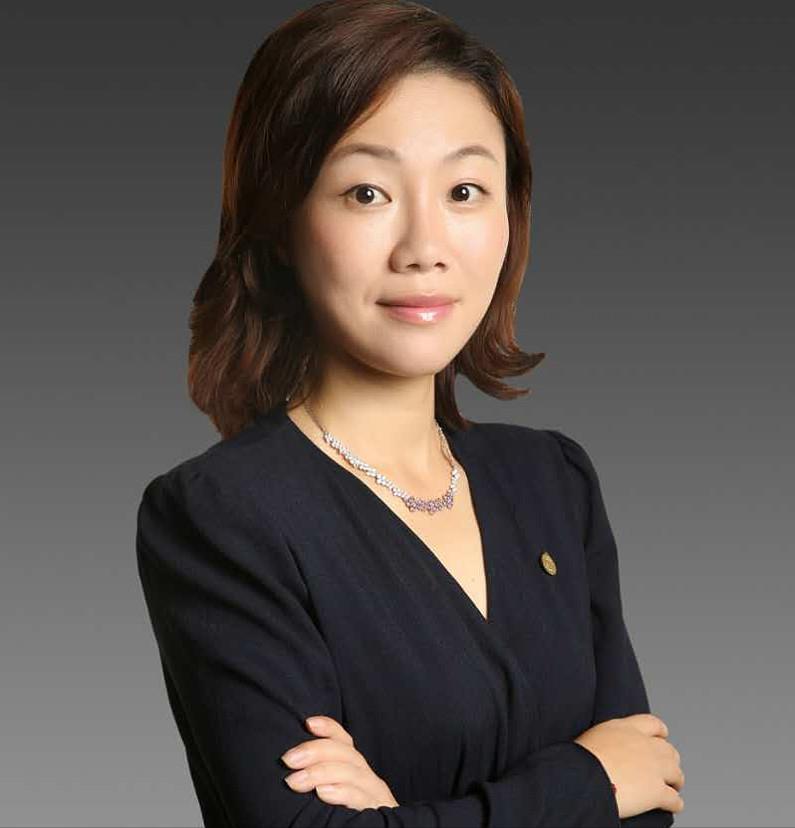 中国最赚钱女秘书朱旭：年薪849万，年终奖1000万，48岁至今未婚