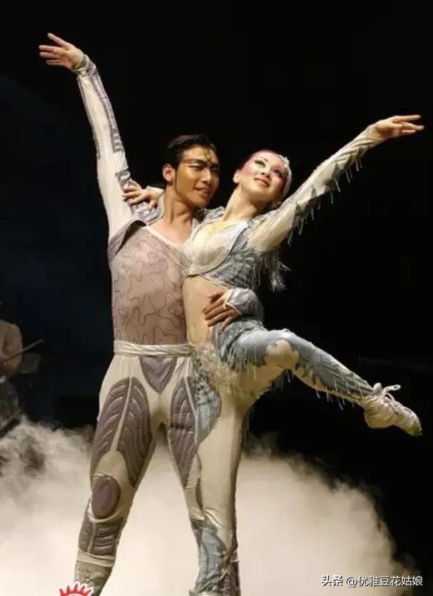 “人体模特”汤加丽:被父亲嫌弃,和丈夫离婚,46岁至今未婚