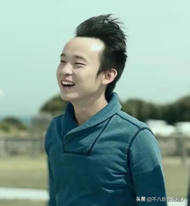 男明星素颜差距有多大张艺兴,张艺兴颜值前后对比