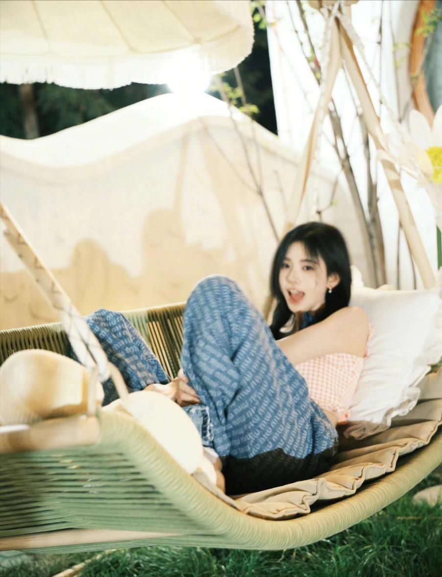 鞠婧祎赵丽颖角色混剪,鞠婧祎和赵丽颖的合拍视频