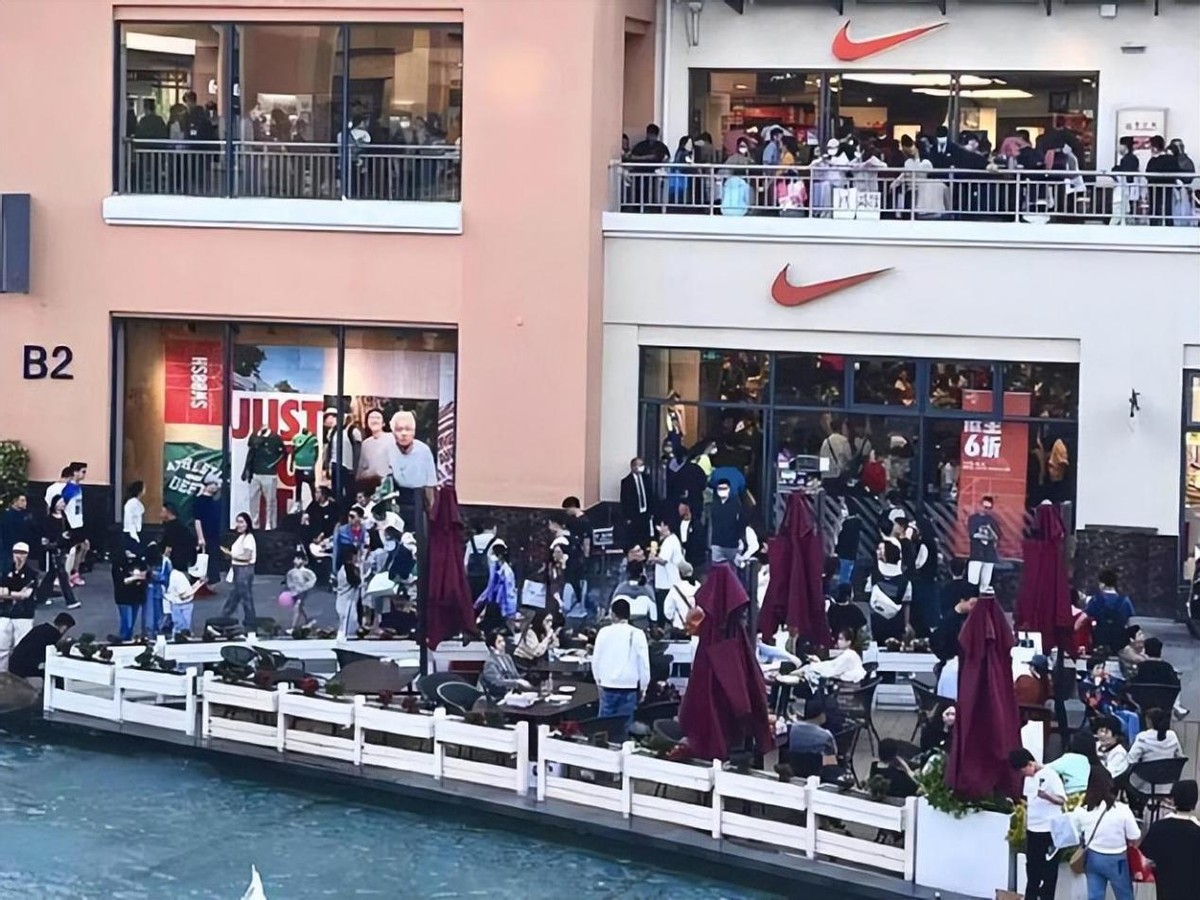 奥莱为什么比唯品会贵,近期唯品会最新消费