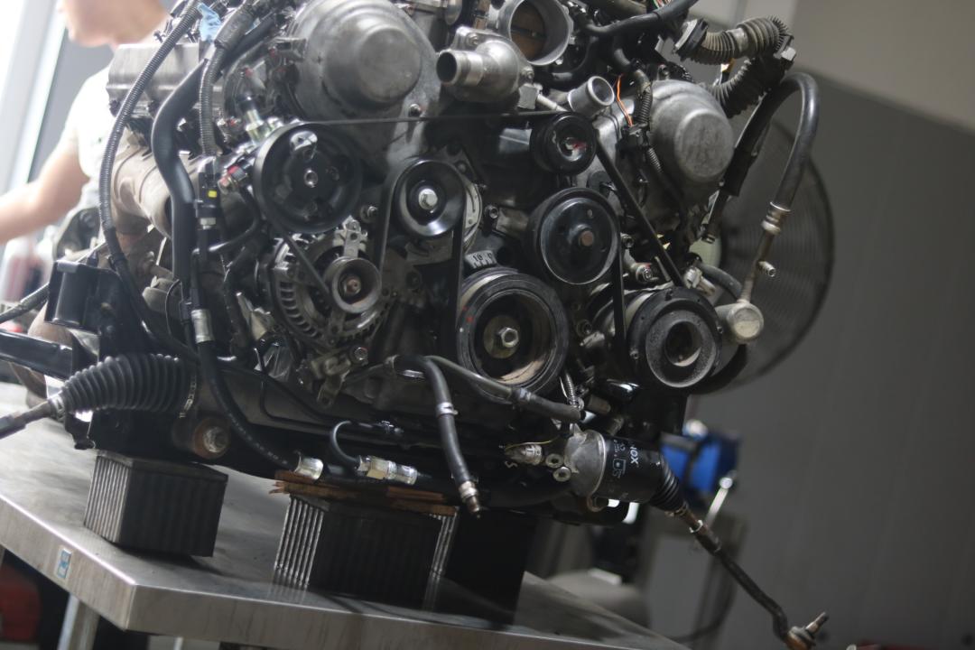 搞了辆“破烂不堪”05年凌志LS430，进厂翻新重造，复活又变新车