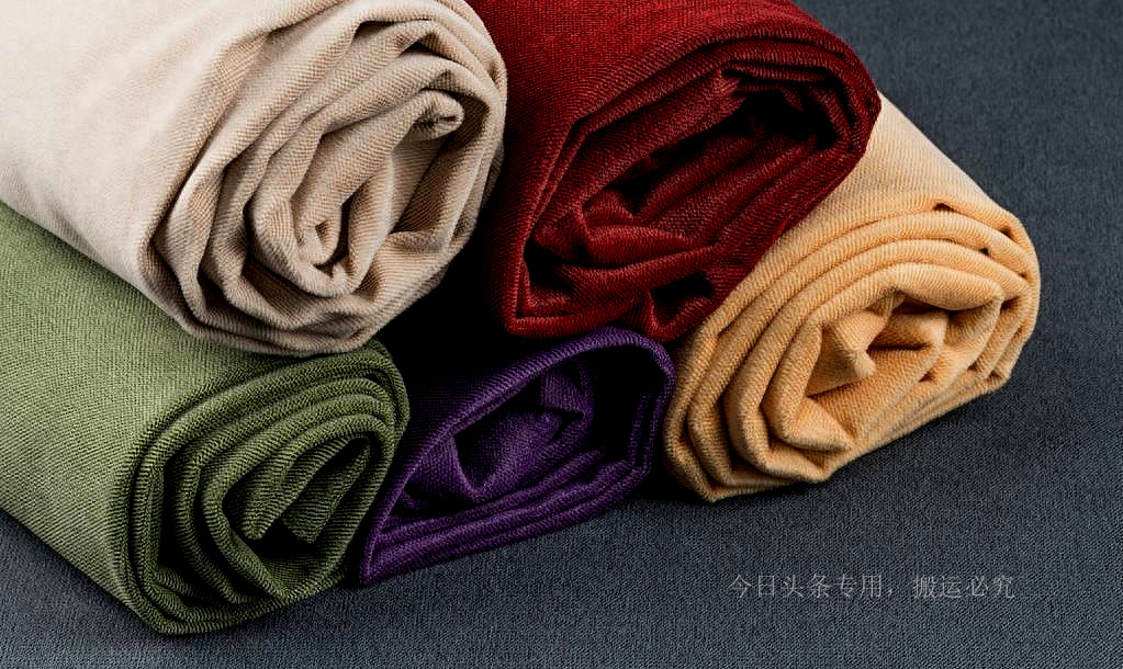 同样是*袜丝**，为什么长*袜丝**性感迷人，而短*袜丝**不招人喜欢。