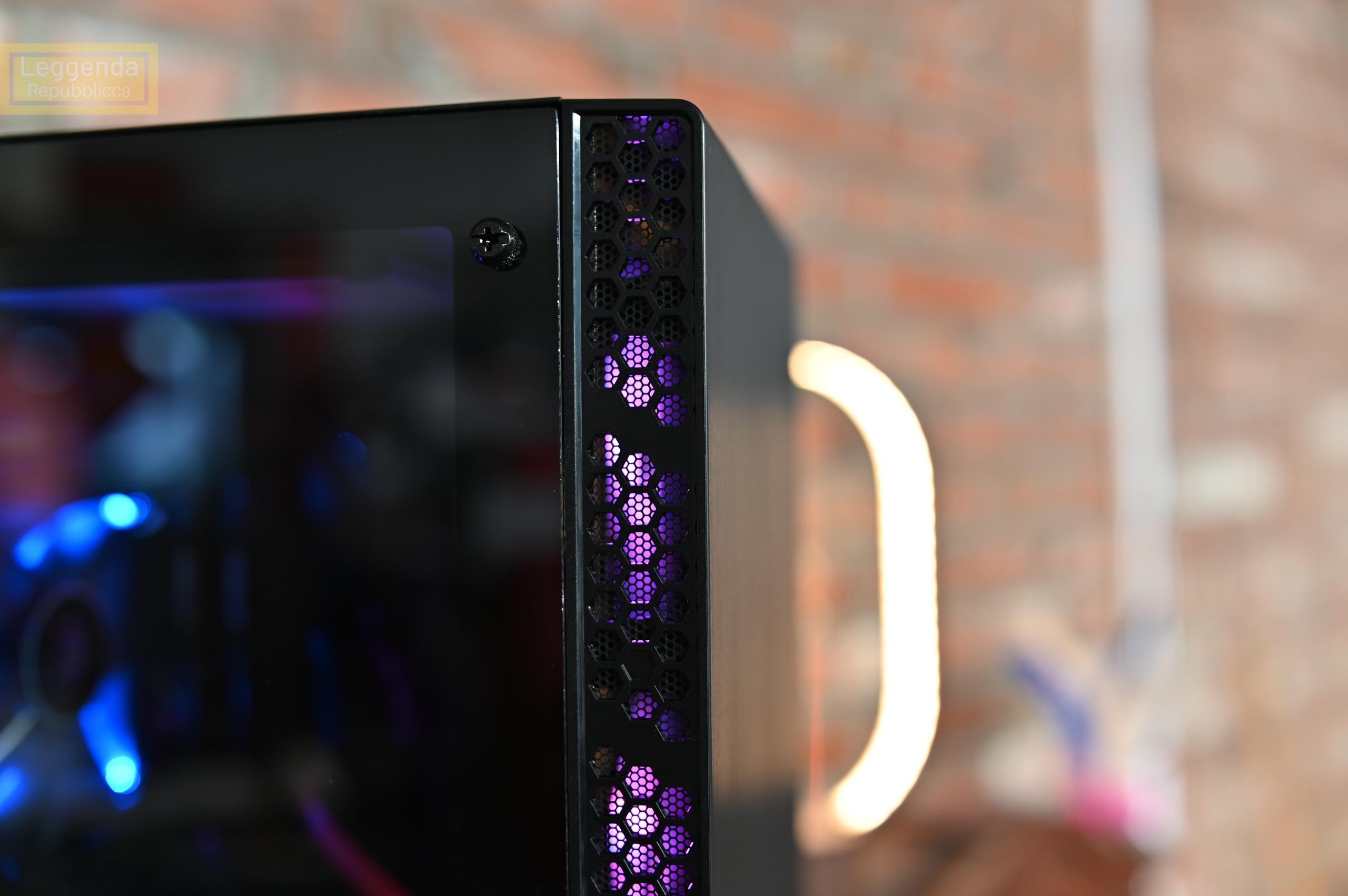 最酷炫的风冷机箱,推荐机箱炫酷