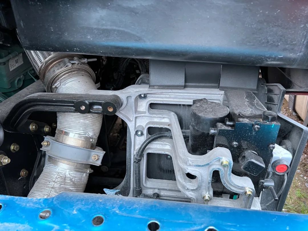 解放重卡j6最新车型前四后八,解放重卡j6v