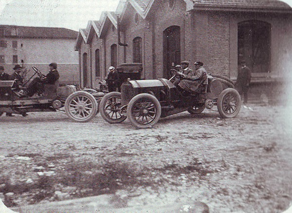 从优秀赛车手到跑车品牌缔造者的变身法拉利之父成长的传奇之路