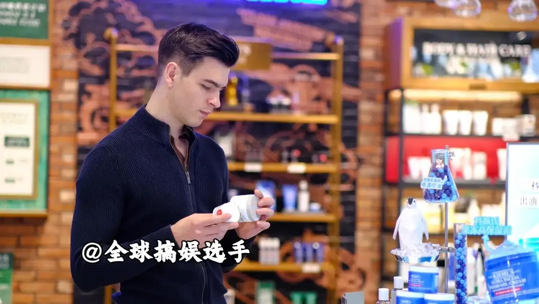 比迪拜哈利法塔还高的塔,比迪拜好大的商场