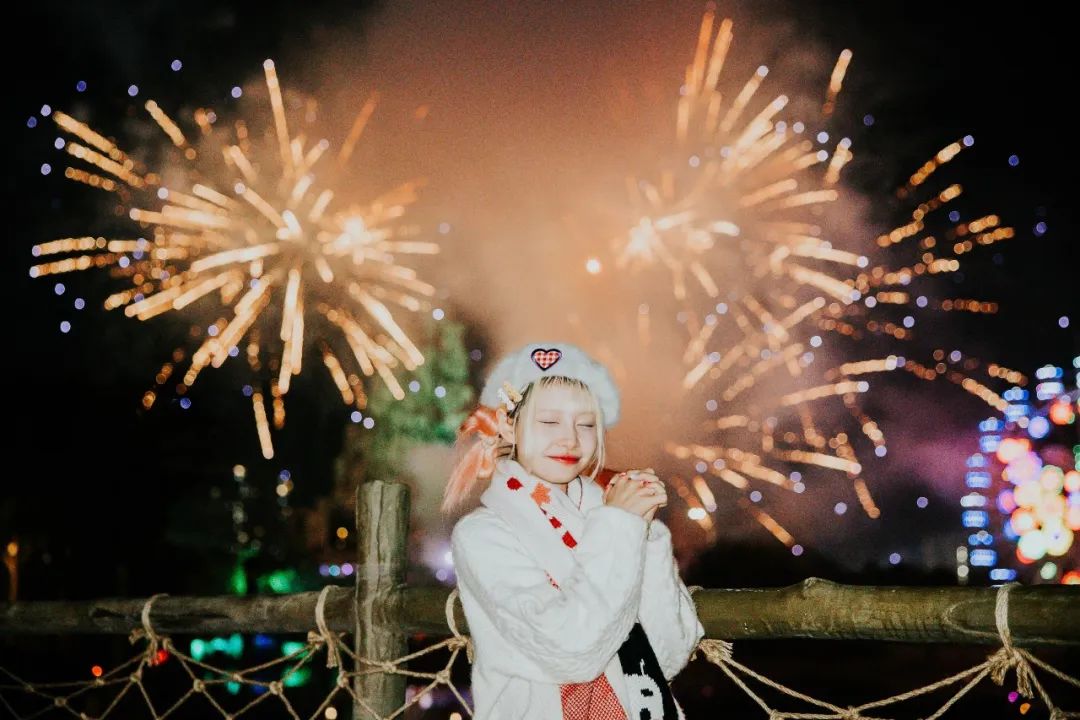 换个方式闹元宵资讯,融创文旅城烟花秀