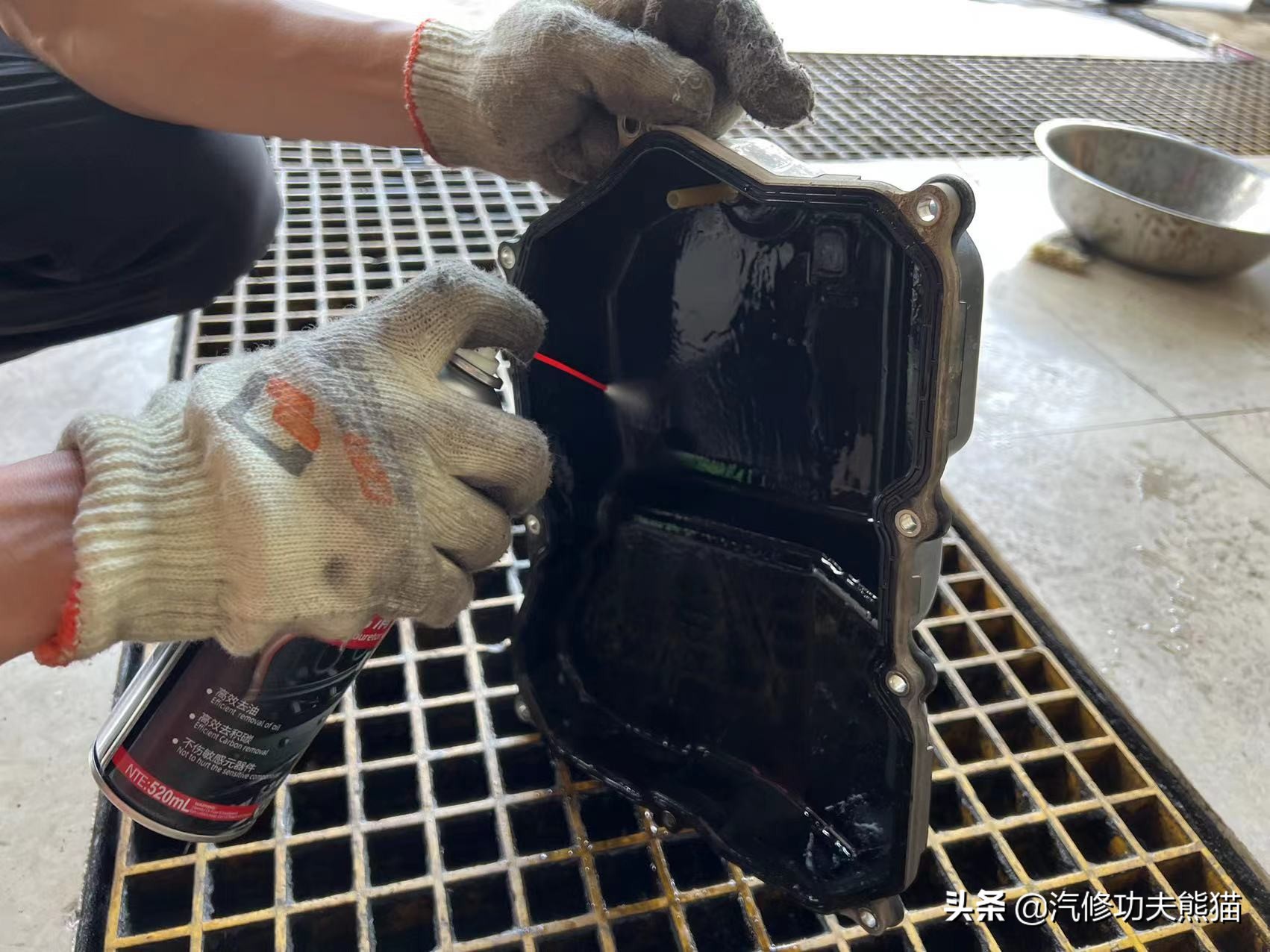 严谨的德国工人钣金修复,严谨的德国师傅修复事故车