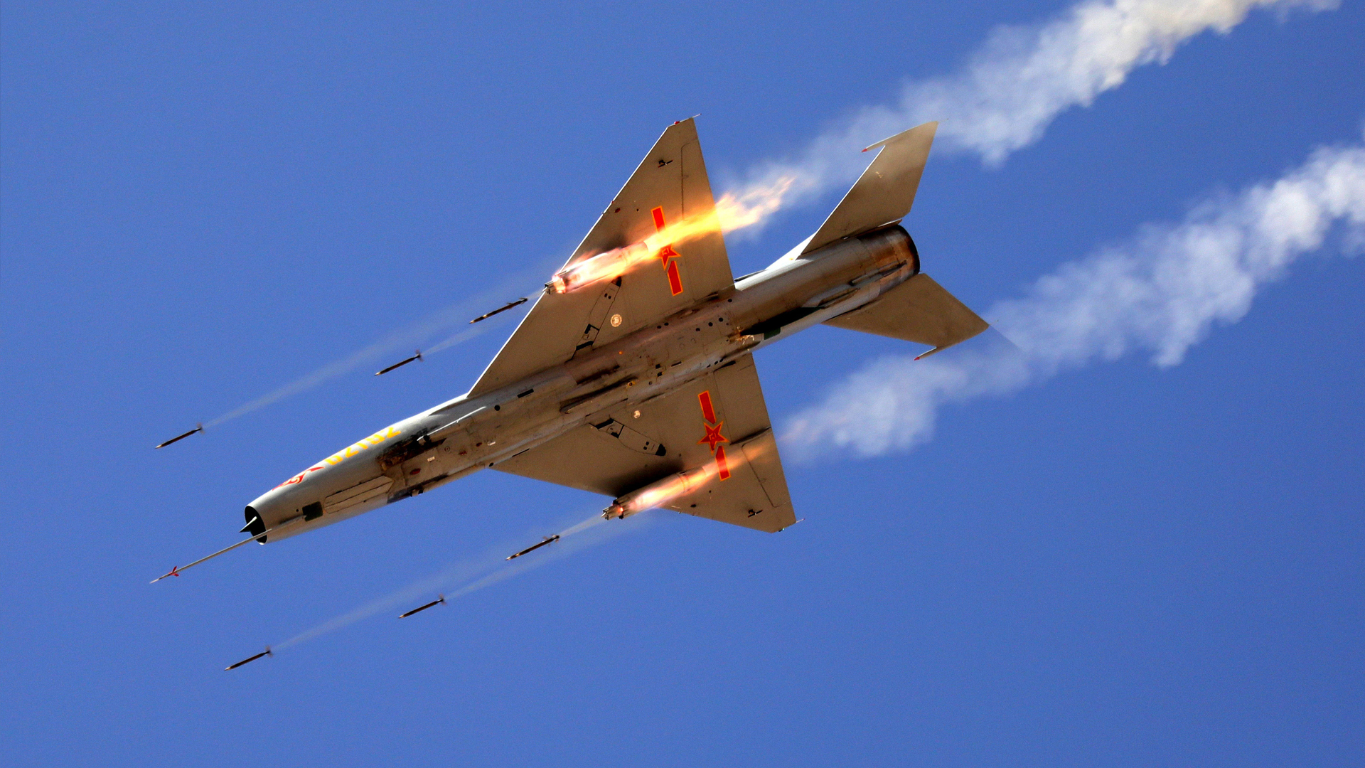 购买中国战机不想给钱?中方*债追**7次无果,这笔买卖到底是赔是赚