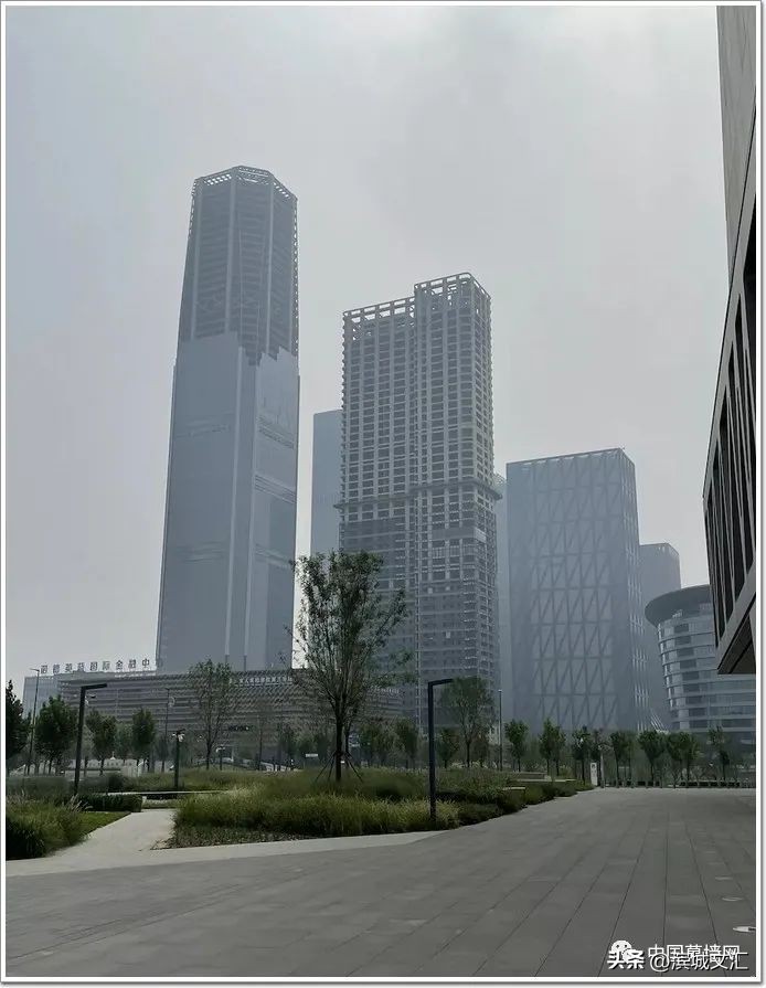 天津高楼倍儿多！300米诺德英蓝国金中心，幕墙初露锋芒