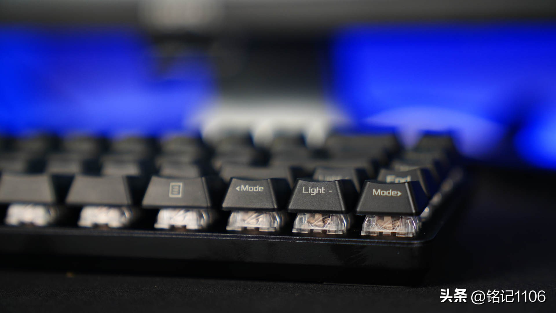 华硕rog夜魔机械键盘哪个轴好,rog魔导士键盘怎么按一下就有灯光