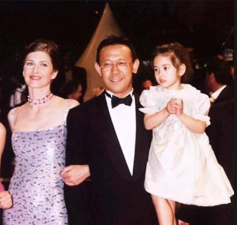 姜家有女初长成！女儿最害怕看见我流泪，如今姜文有心事