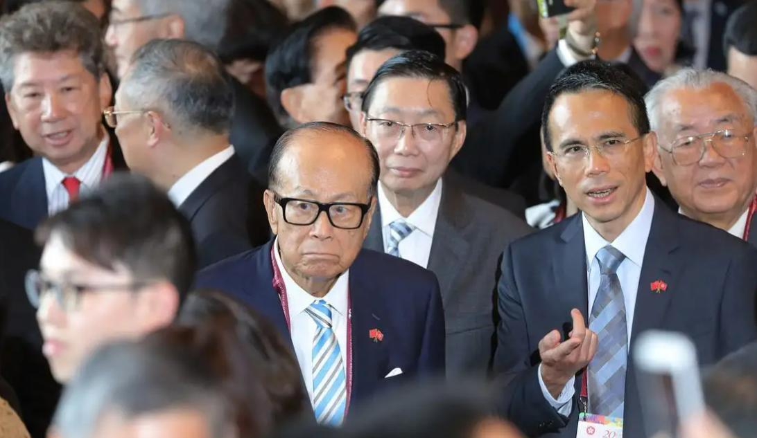 中国十大首富中许家印排第几位,中国富豪排行榜许家印第一位