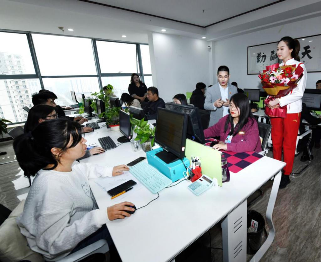 女排朱婷的纹身,乔婷最漂亮纹身