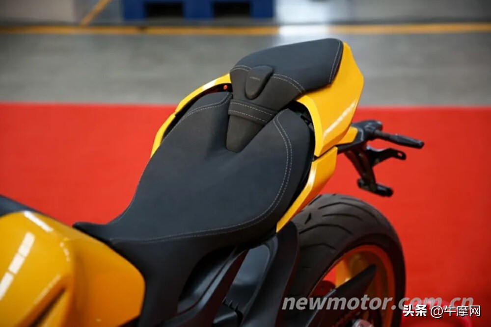 杰迪k750摩托车仿赛试驾,国内最大仿赛车型杰迪visionk750