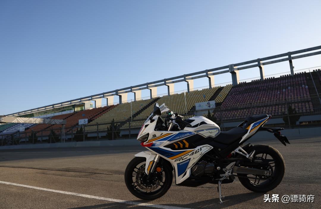 赛600和川崎忍者400该怎么选择,川崎400和赛科龙rc401哪个好