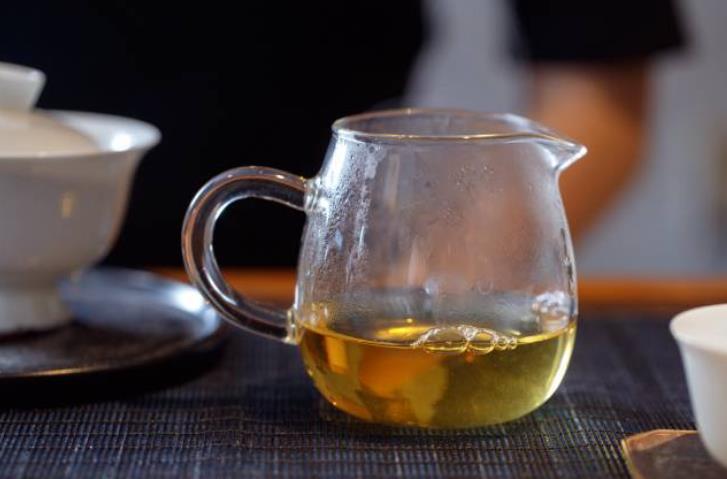 品茶生津润喉回甘,回甘生津喉韵锁喉技巧