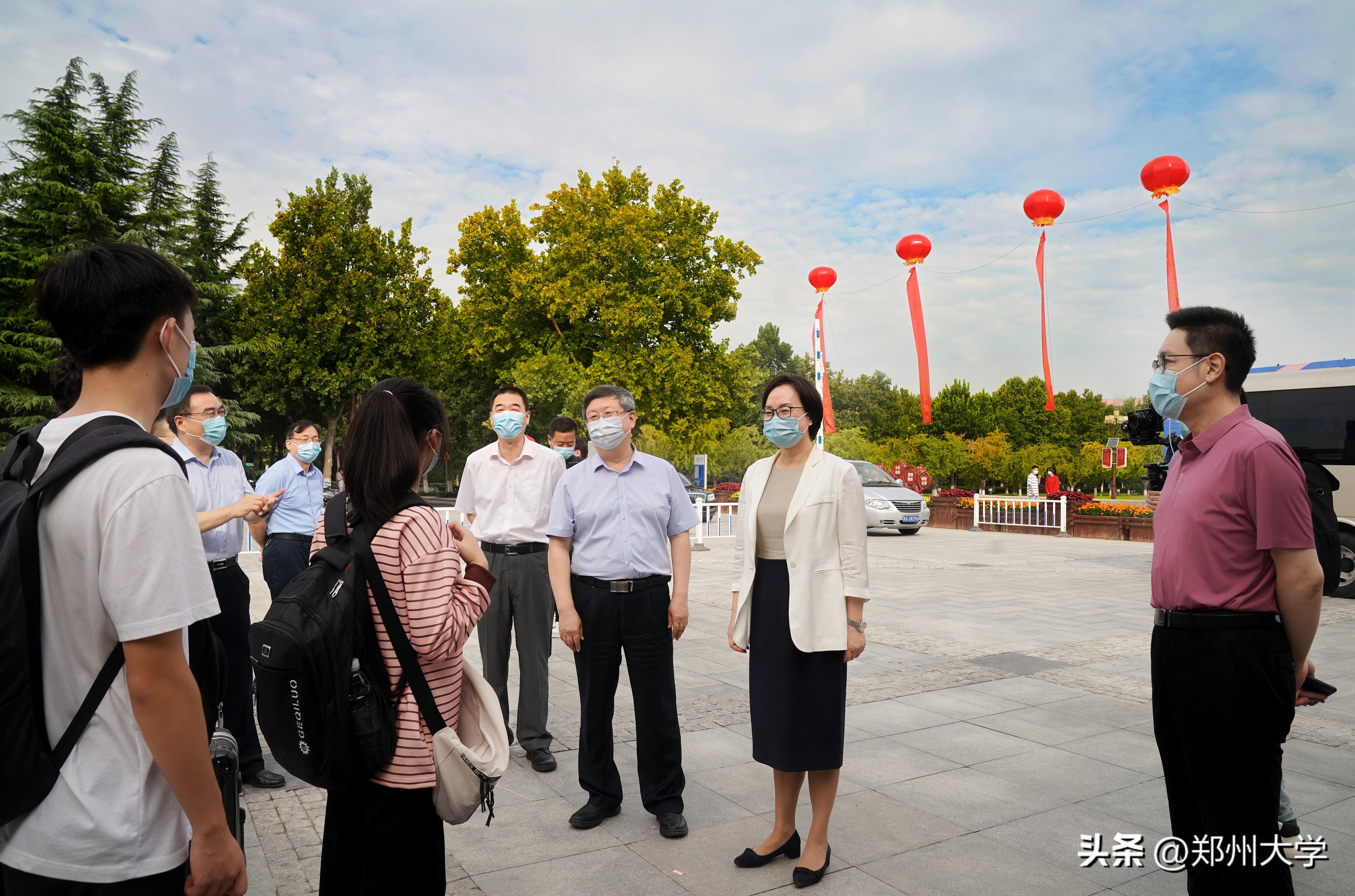 跨越山海共赴未来--郑州大学迎来2022级新同学