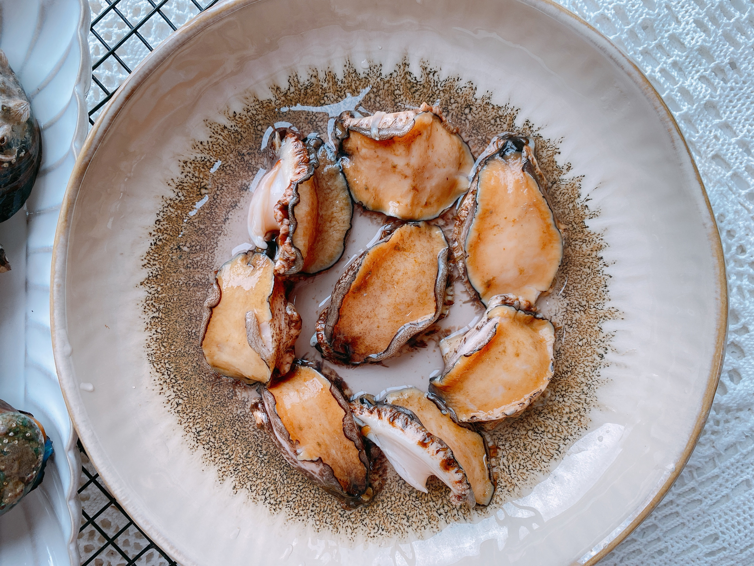 咸香金汤鲍鱼做法,鲜鲍鱼咸香