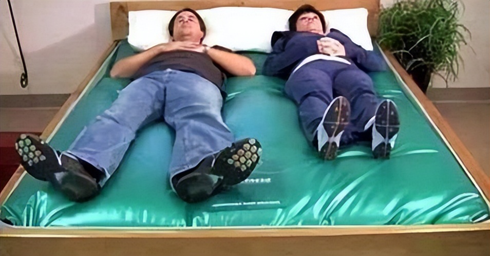 酒店里面的水床舒服吗,情侣酒店的床为啥是圆形