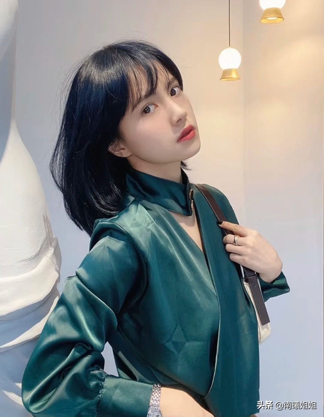 葡萄红适合换什么发色,适合秋冬的发色葡萄酒红