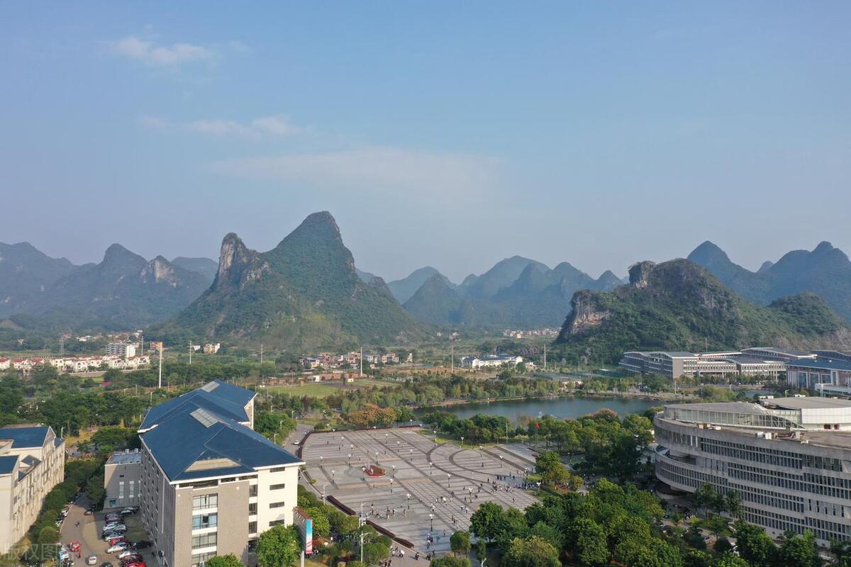 5所原电子工业部直属的大学，高低分都有机会，考上了就业香饽饽